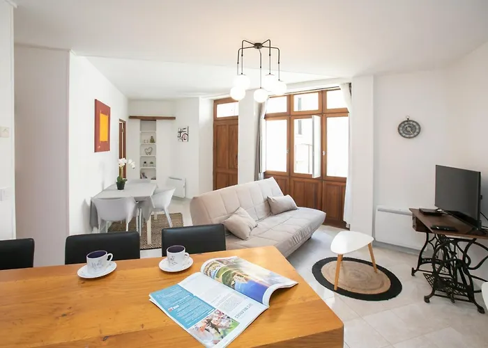 Appartement T2 Hyper Centre A Perigueux 1 Chambre Lou Chabrol